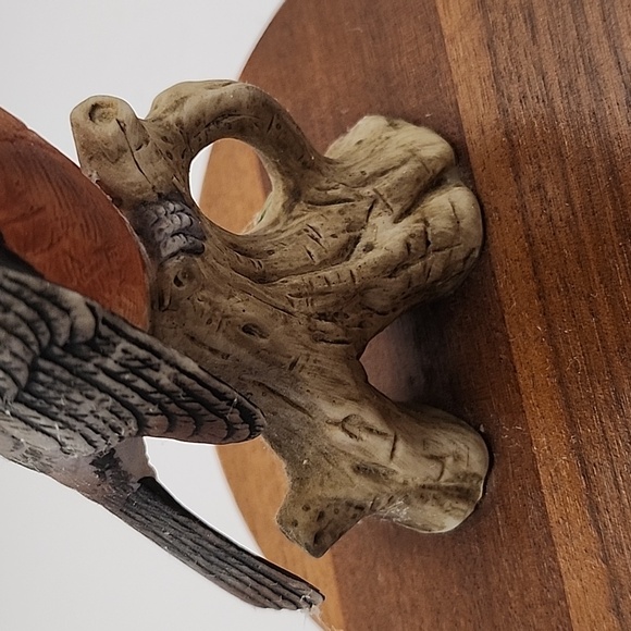 Vintage Lefton China Robin Hand Painted on Wood Stand - Picture 9 of 9